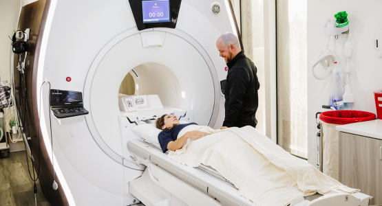 MRI-patient-with-tech-at-star-valley-health-imaging-center